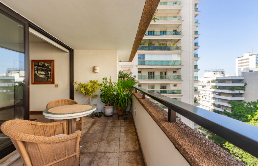 Apartamento Venda São Paulo Higienópolis 3 dormitórios (1 suíte) 3 vagas 232 m2 / SSV559