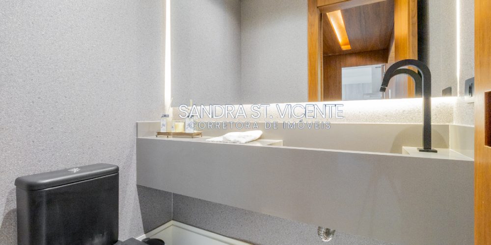 008-49780e4c-070a-4c21-8b40-5fa294a77a84