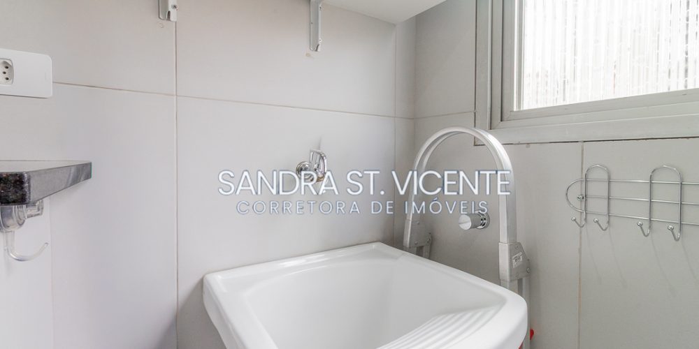 012-ac113885-067b-42e9-8dfb-36afbaf89ade