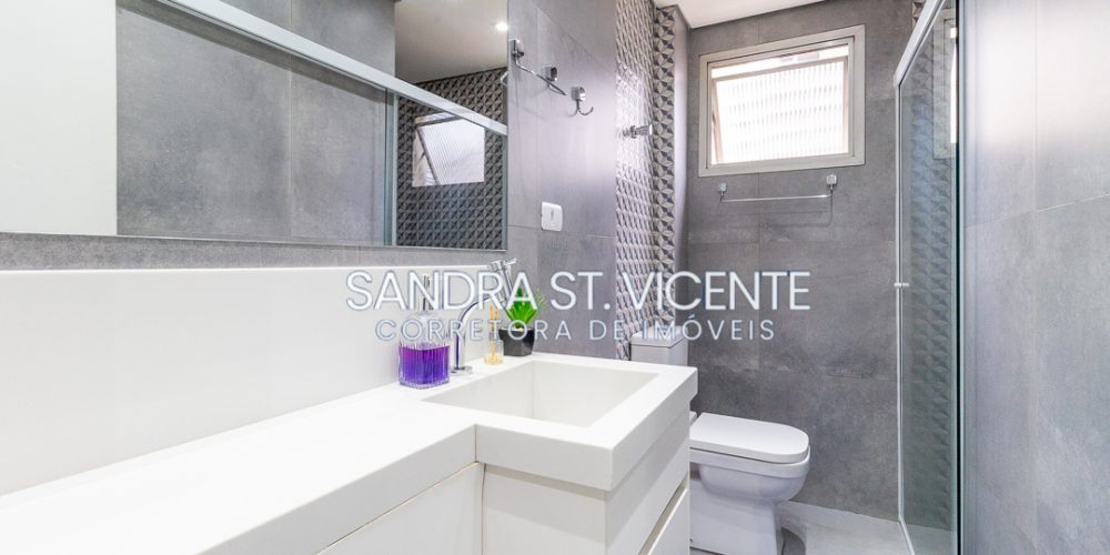 013-55700e26-a6aa-4043-aaa1-4d881152f779