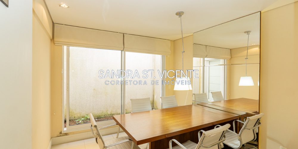 013-c1104ef1-7558-4f5c-8875-c293ab6fb0e5