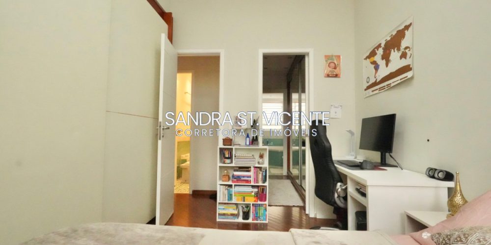 015-8085878e-1842-42cf-a8a7-cad2fdd5f825