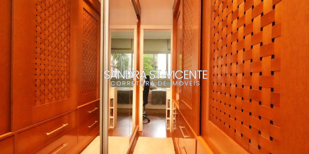 017-452ac282-b1a0-40eb-ab12-377db9f8e25c