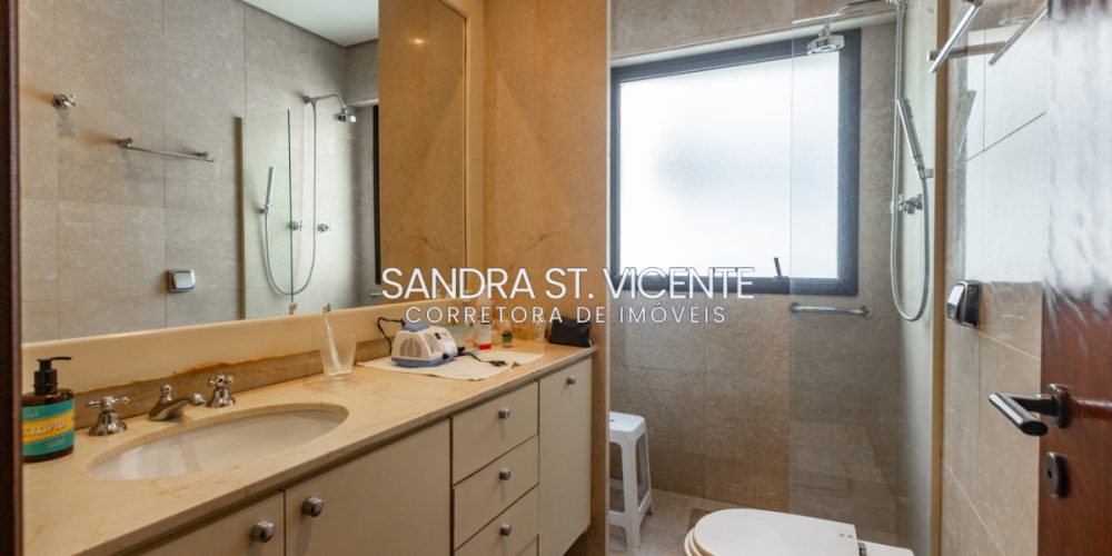 Apartamento Venda São Paulo Higienópolis 3 dormitórios (1 suíte) 3 vagas 232 m2 / SSV559