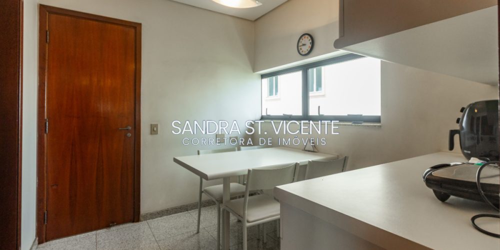 Apartamento Venda São Paulo Higienópolis 3 dormitórios (1 suíte) 3 vagas 232 m2 / SSV559