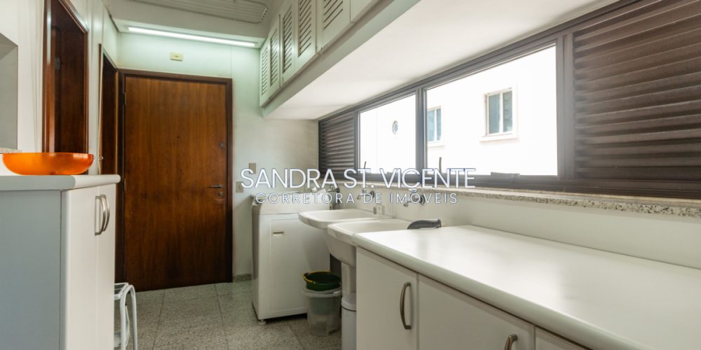 Apartamento Venda São Paulo Higienópolis 3 dormitórios (1 suíte) 3 vagas 232 m2 / SSV559